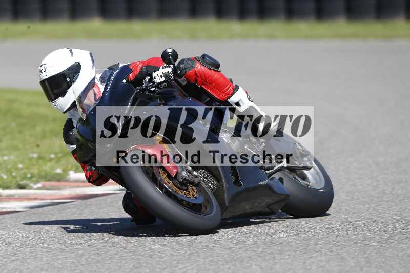 Archiv-2025/42 07.08.2025 Peter Studer Girls Day ADR/Gruppe orange/team